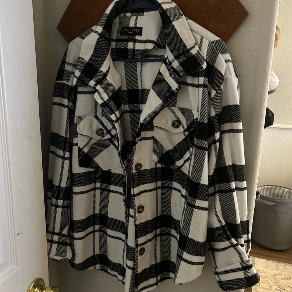 Plaid shacket, size L, Love Tree